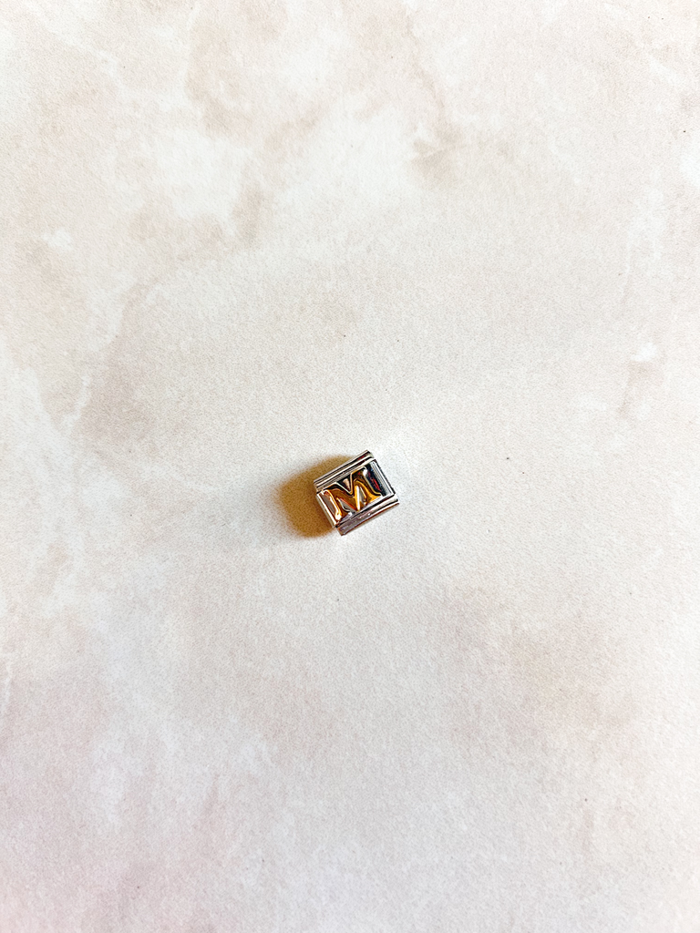 Charm Italiano letra M